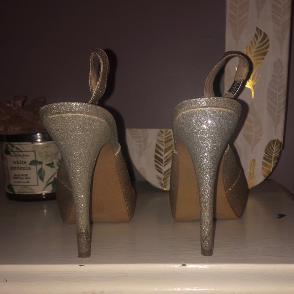 GUESS Glitter Pumps - Picture 3 of 4